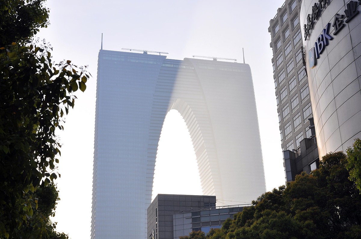 2015年4月11日,江苏苏州,苏州地标性建筑东方之门.***_***