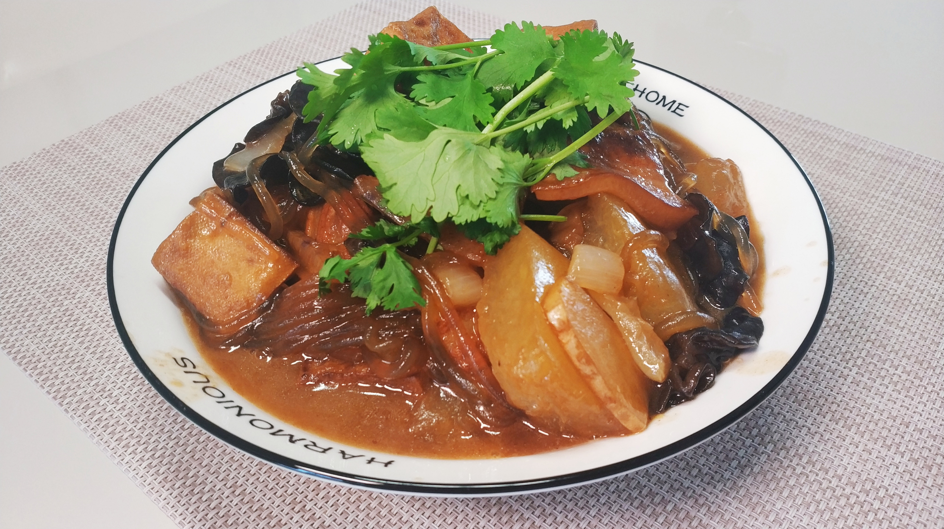 豆腐和冬瓜做北方大锅菜,这菜一般吃不到,每次都能吃两碗