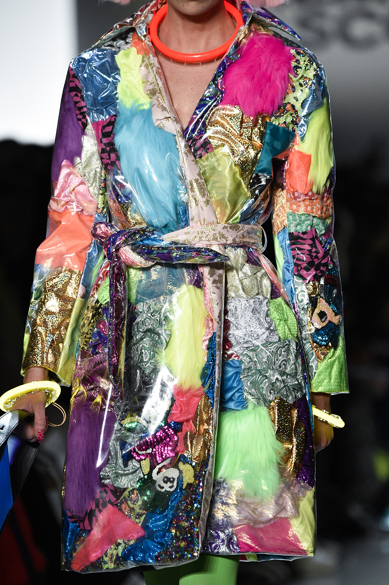 2018秋冬纽约时装周:jeremy scott 细节