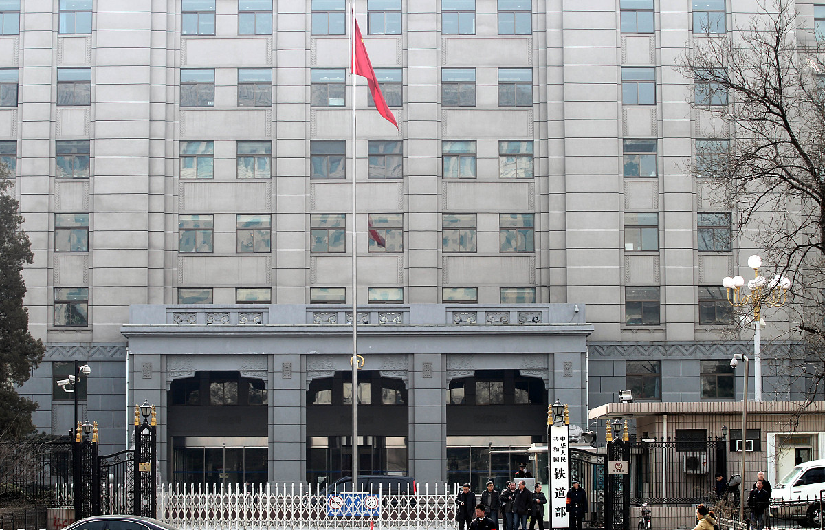 成都铁路学校高铁选择分析：优势、不足及未来发展