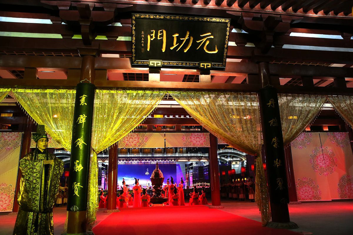 陕西省商贸技工学校2019招生简章 - 培养高素质技工人才