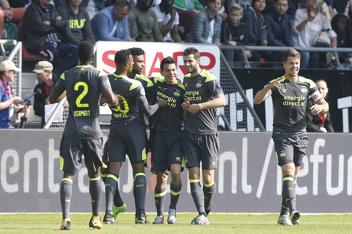 (l-r), nicolas isimat-mirin of psv, joshua brenet of psv, jurgen