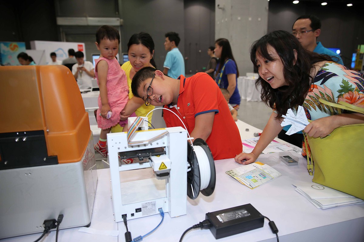 体验3D打印：学生时代的科技奇幻之旅