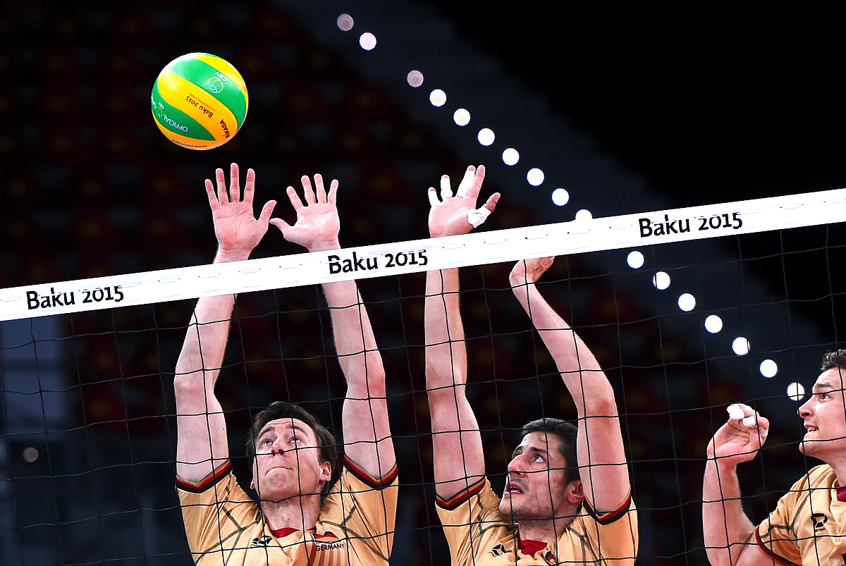 我的身份是一个福州市内的在校高中生
请以我与奥运会的故事为主题写一篇三分钟之内的演讲稿
要求体现女排精神 或者 体育精神
里面要有名人名言
可以振奋人心