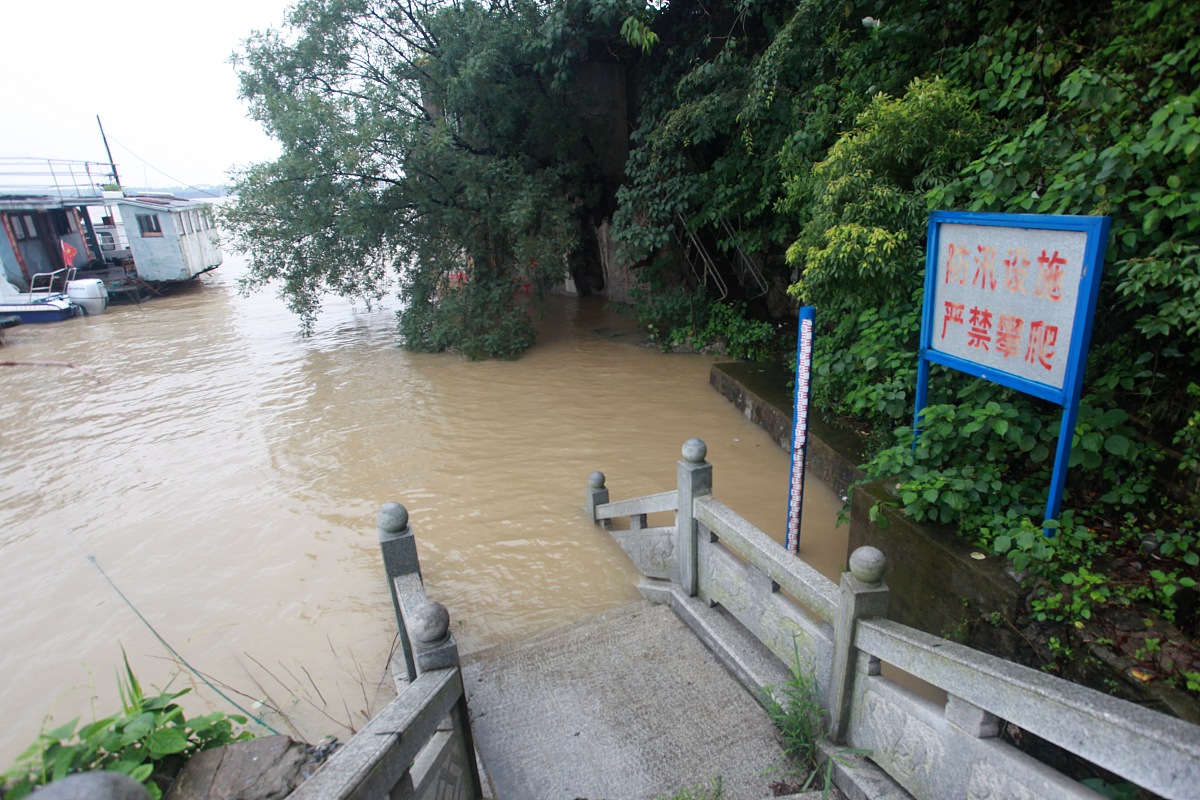 ***_***2016年07月04日,江西省九江市,湖口水文站下上涨的水位情况.