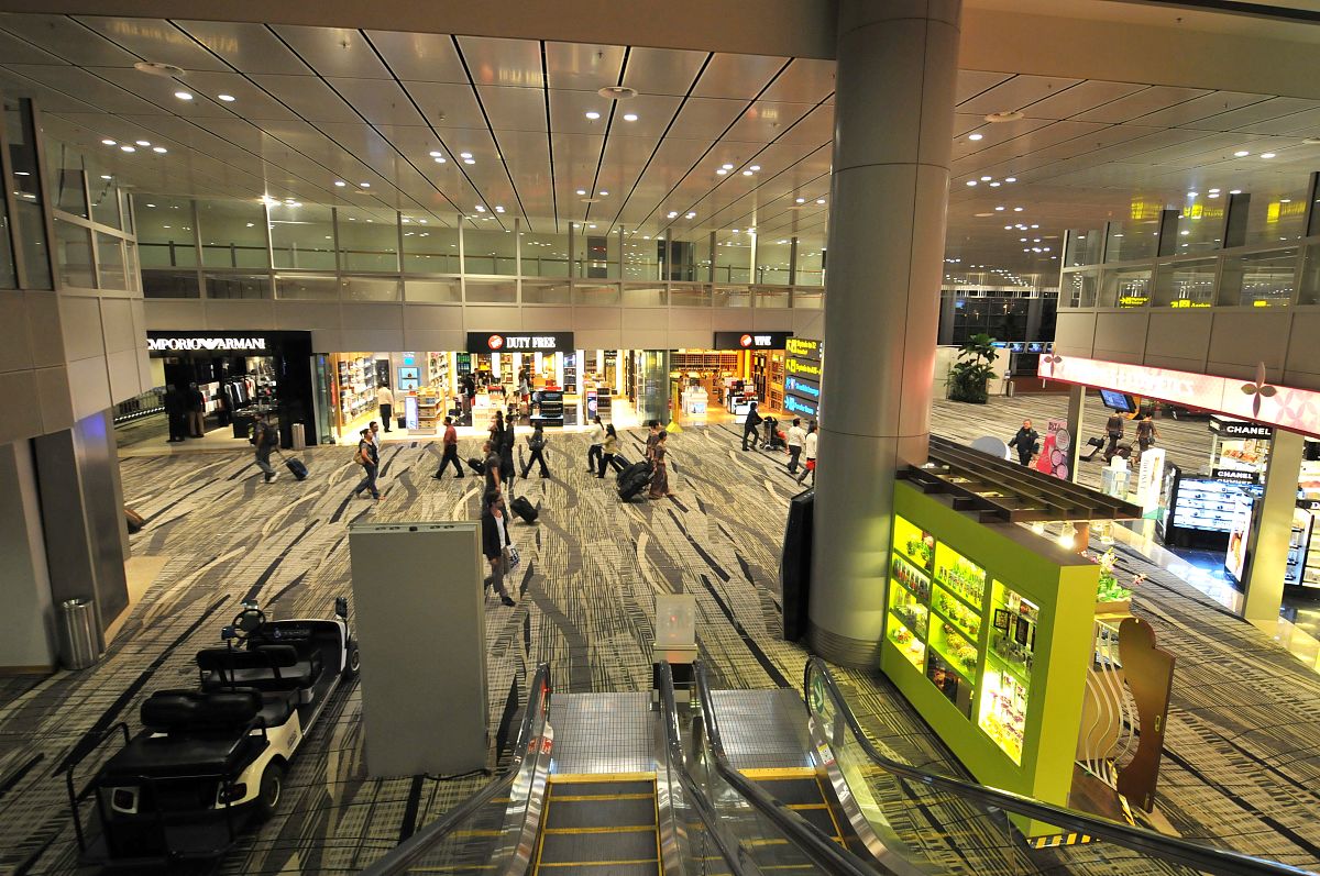 新加坡坐地铁从美华到1号航站楼怎么走