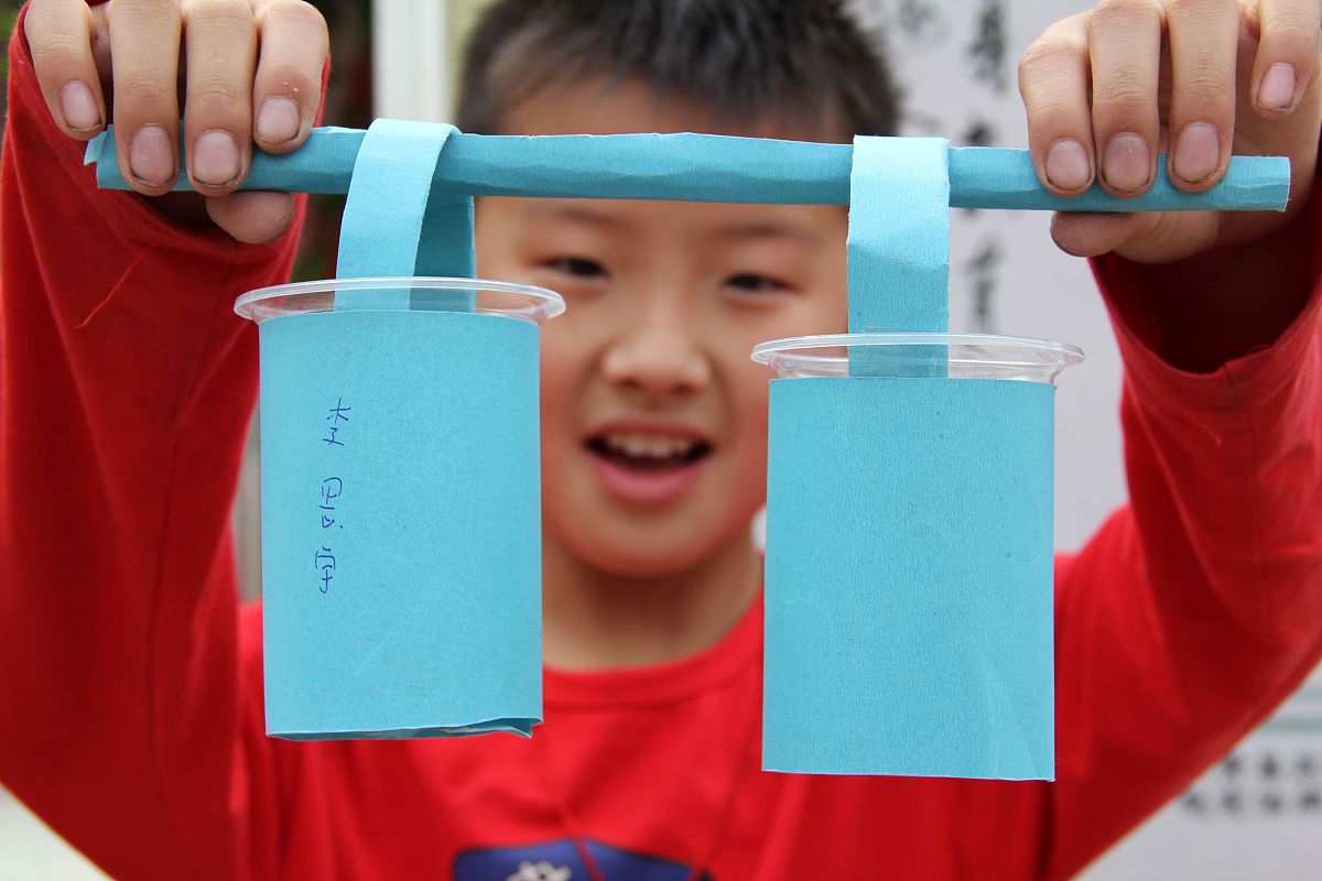 简单易做的儿童科学实验：糖溶解实验