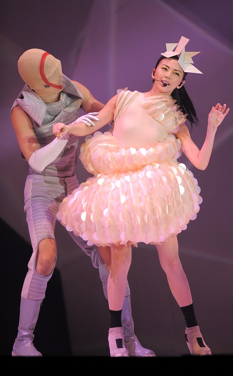 2010年8月28日,北京,孙燕姿《答案是》北京演唱会在首都体育馆举行.  