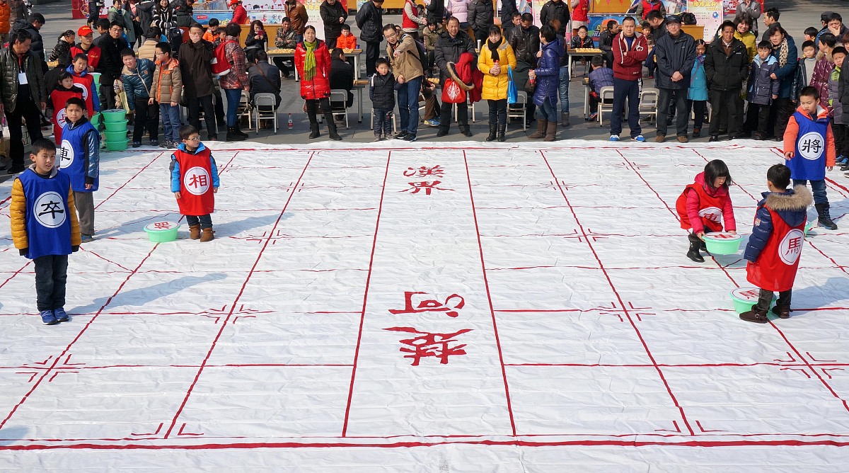 '东安鸡速度赛'：趣味竞速，赢取美味东安鸡！