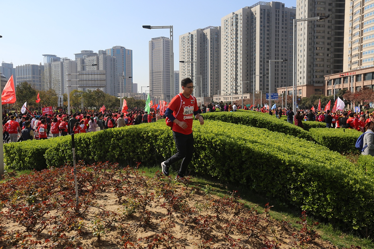 2017年3月26日,第11届郑开国际马拉松在如意湖畔正式开跑,其中5km马拉