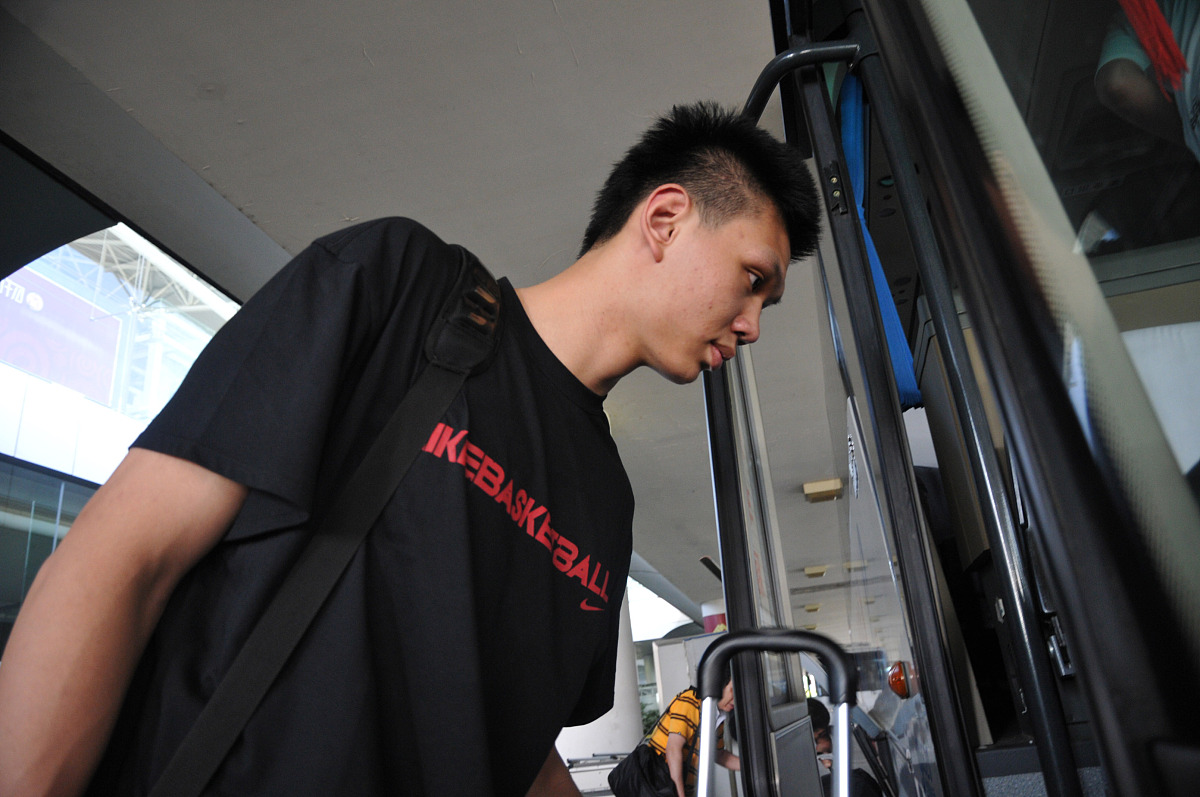 (宁波和杭州平面媒体请不要下载,谢谢)2010年5月30日,宁波,2010男篮热