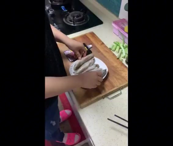 锡纸烤鱼,在家自己做起来,一顿能吃5条