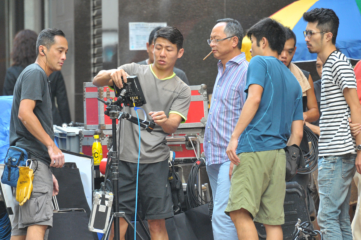 2013年9月24日,香港,新片《单身男女2》在尖沙嘴拍摄外景.***_*** 杜