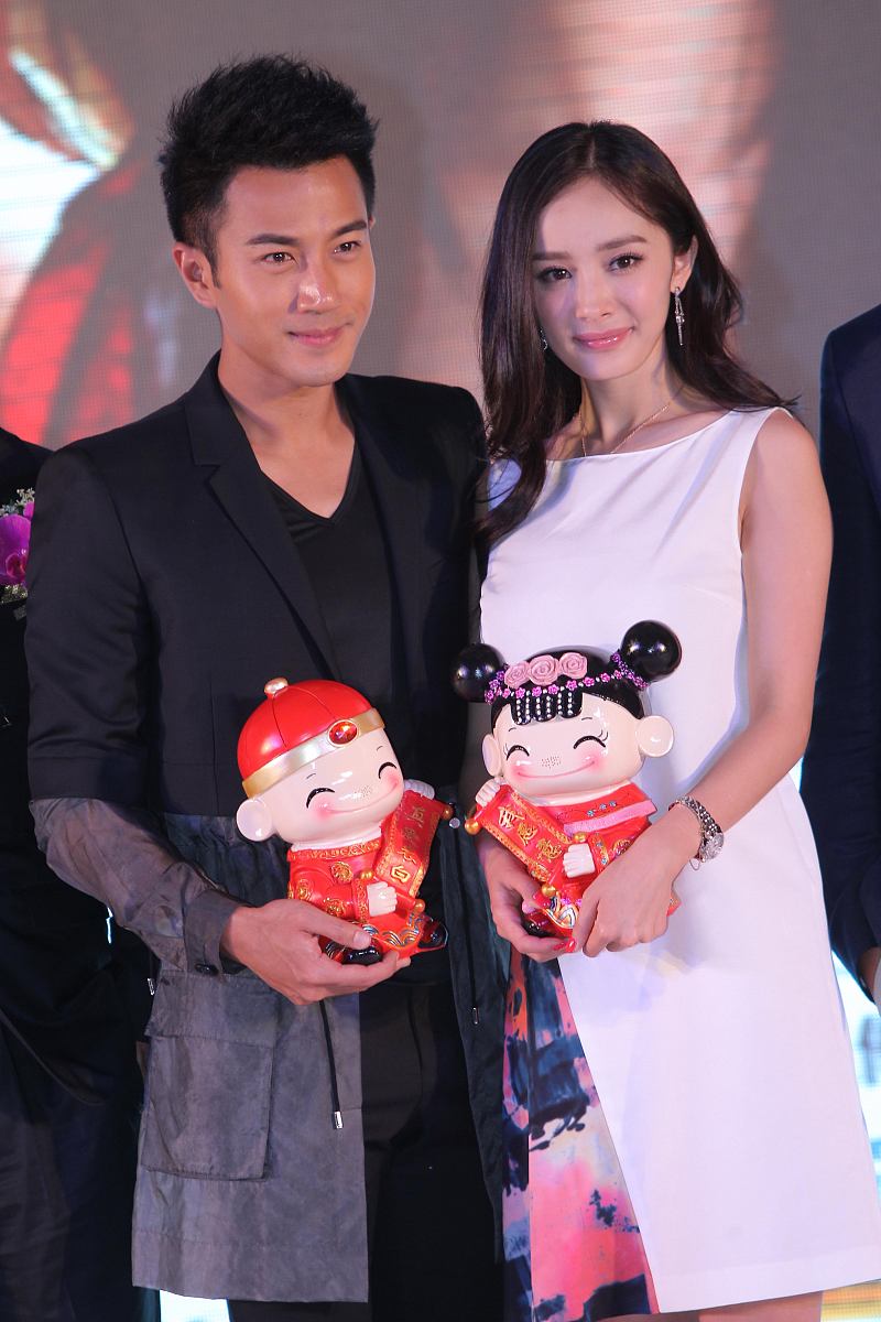 写一篇关于以下内容的优质文章要求在原文的基础之上修改不能见到原文的影子。刘恺威和杨幂离婚后小糯米成为了刘恺威的抚养对象。然而最近有关小糯米的抚养权的消息引起了人们的关注。据港媒报道刘恺威一家似乎围绕着李晓峰转忽略了对小糯米的照顾。而杨幂在3月初前往香港探望女儿这也许和这件事情有关。 刘家肯定不会轻易放弃小糯米的抚养权。小糯米跟着爸爸刘恺威生活了将近9年虽然刘恺威比较忙碌但有爷爷奶奶照顾小糯米祖孙