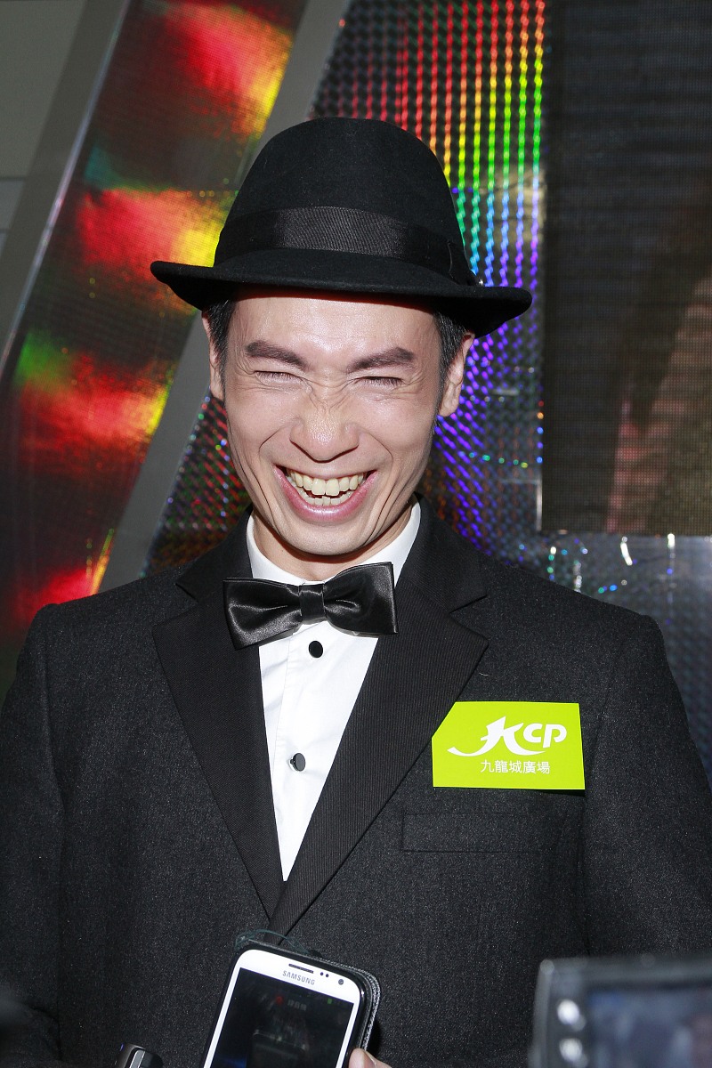 2012年12月30日,香港,陈豪出席某商场大富翁游戏活动.***_***陈豪+++_