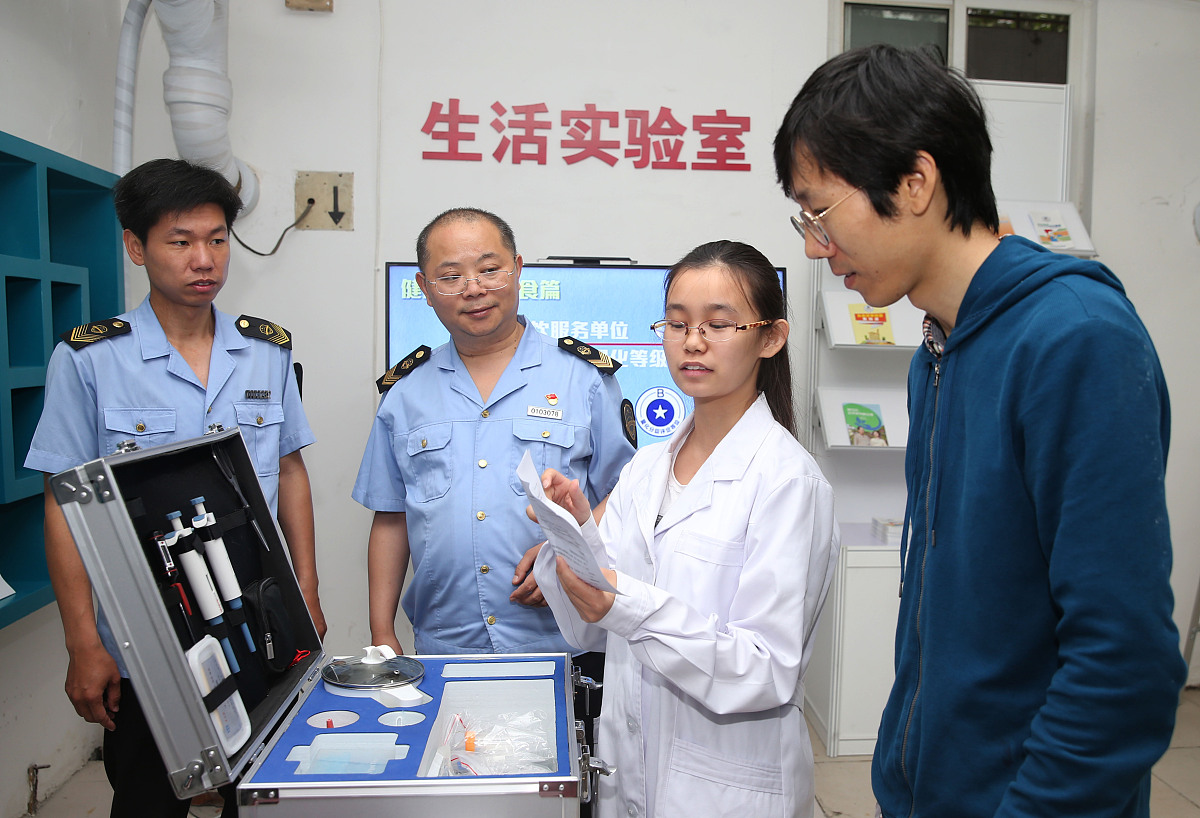 写一个学习安全文化建设实施方案的多人发言记录。