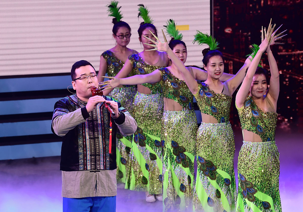 3分钟自我展示：才艺、音乐、旅行、公益，展现多面魅力