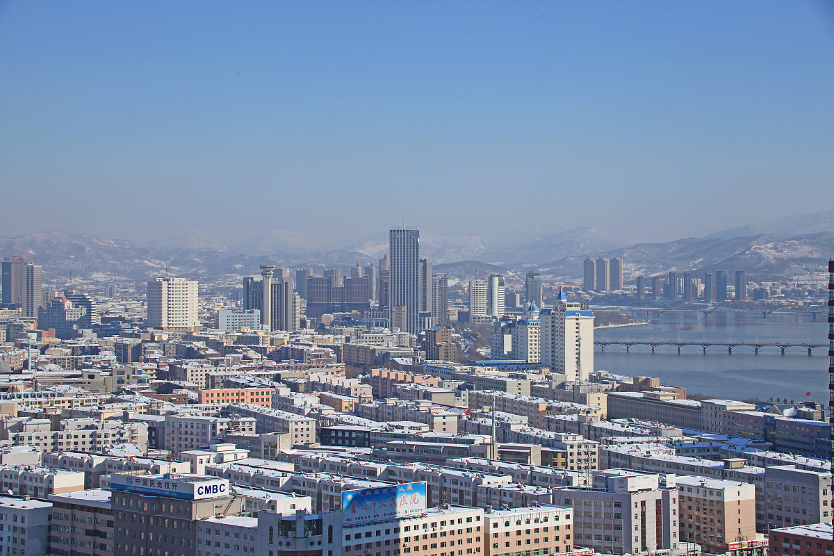 ***_***2013年11月21日,吉林省吉林市,大雪过后天放晴,站在百米高处俯