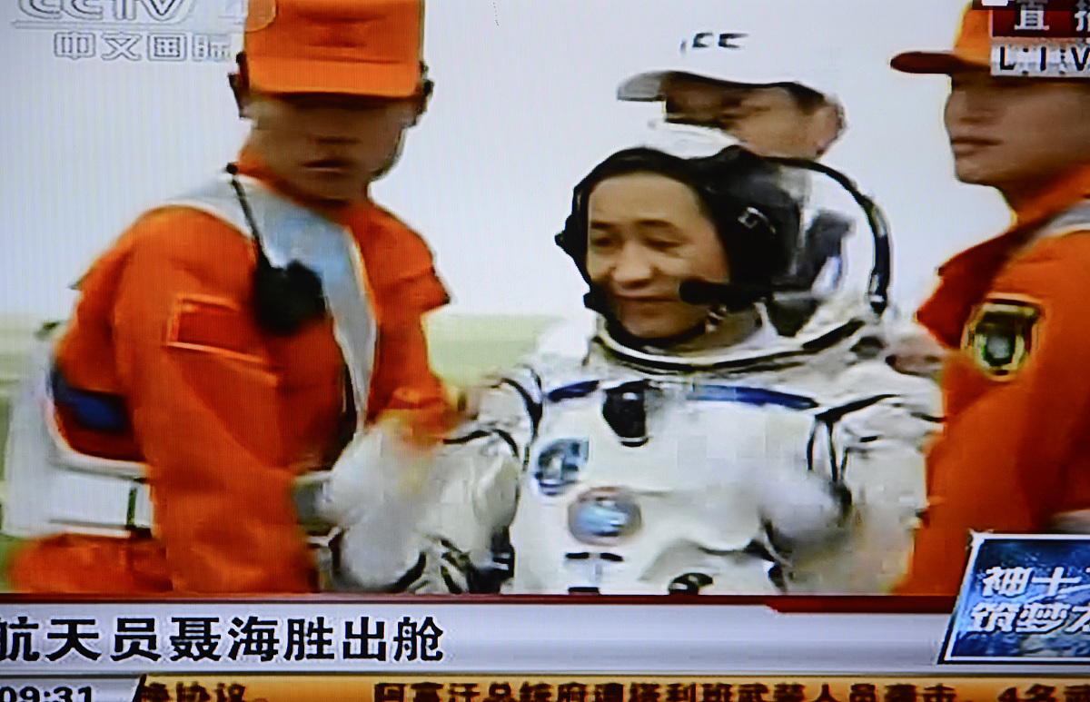 神十三宇航员在轨六个月：畅想太空生活与中国航天未来