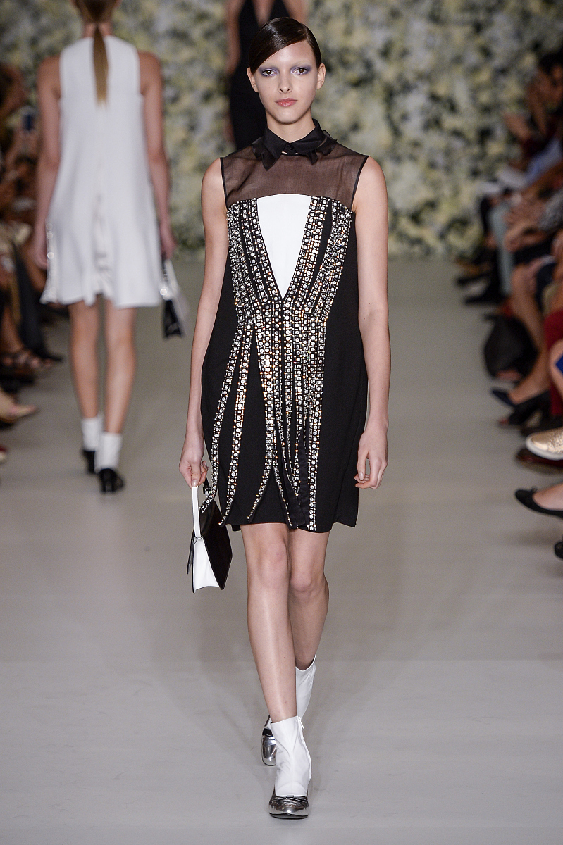 在美国如何表达“颜值”：英文例句和翻译