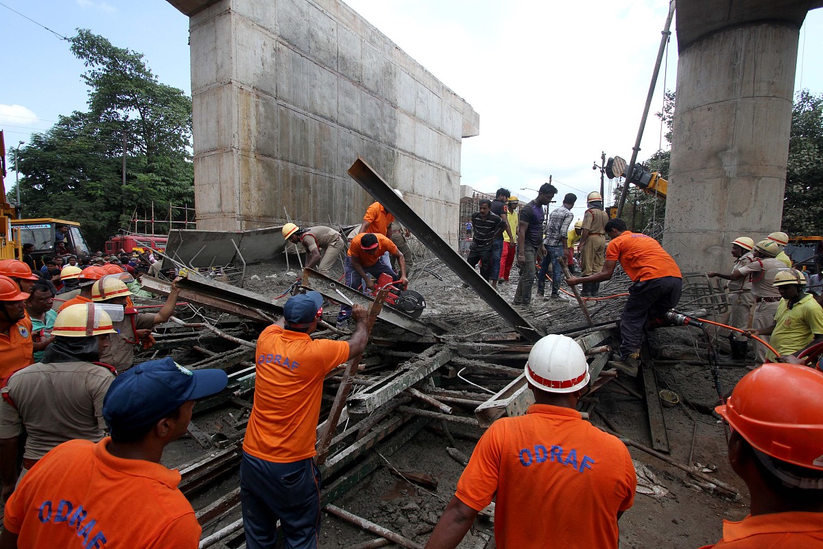 以消防救援经典案例引出档案收集、整理、归档、应用写篇2500字左右的文章