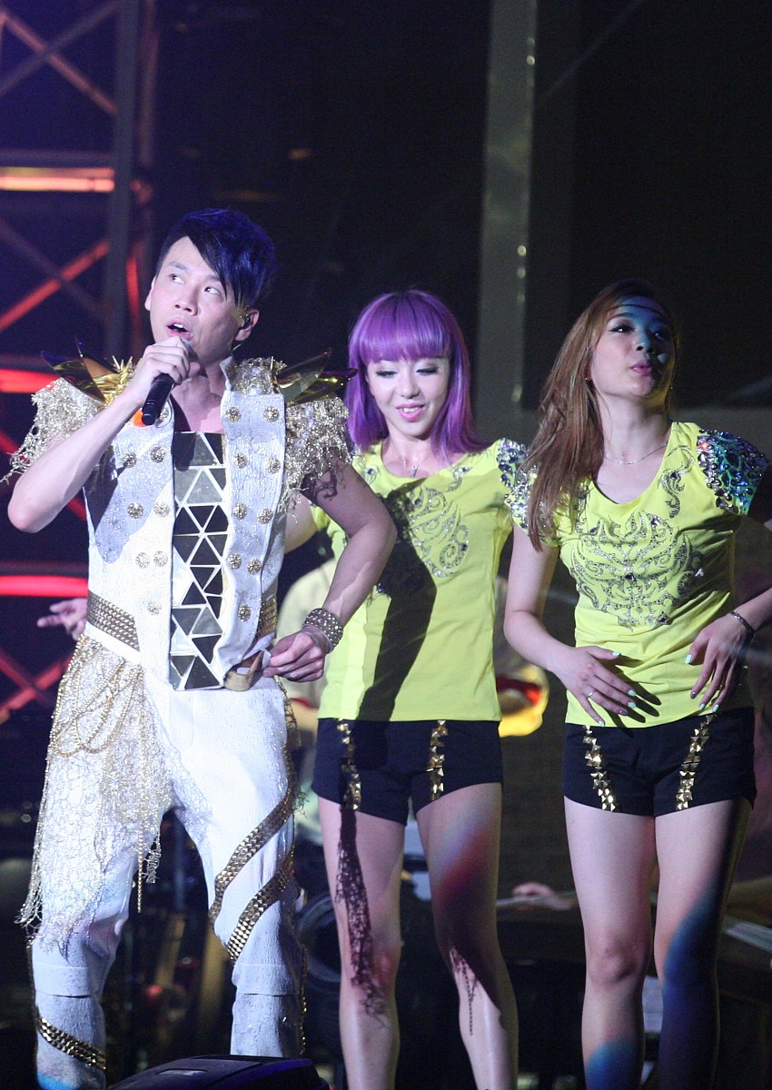2013年06月01日,江苏省南京市,2013世界巡回演唱会南京站演出.***_***