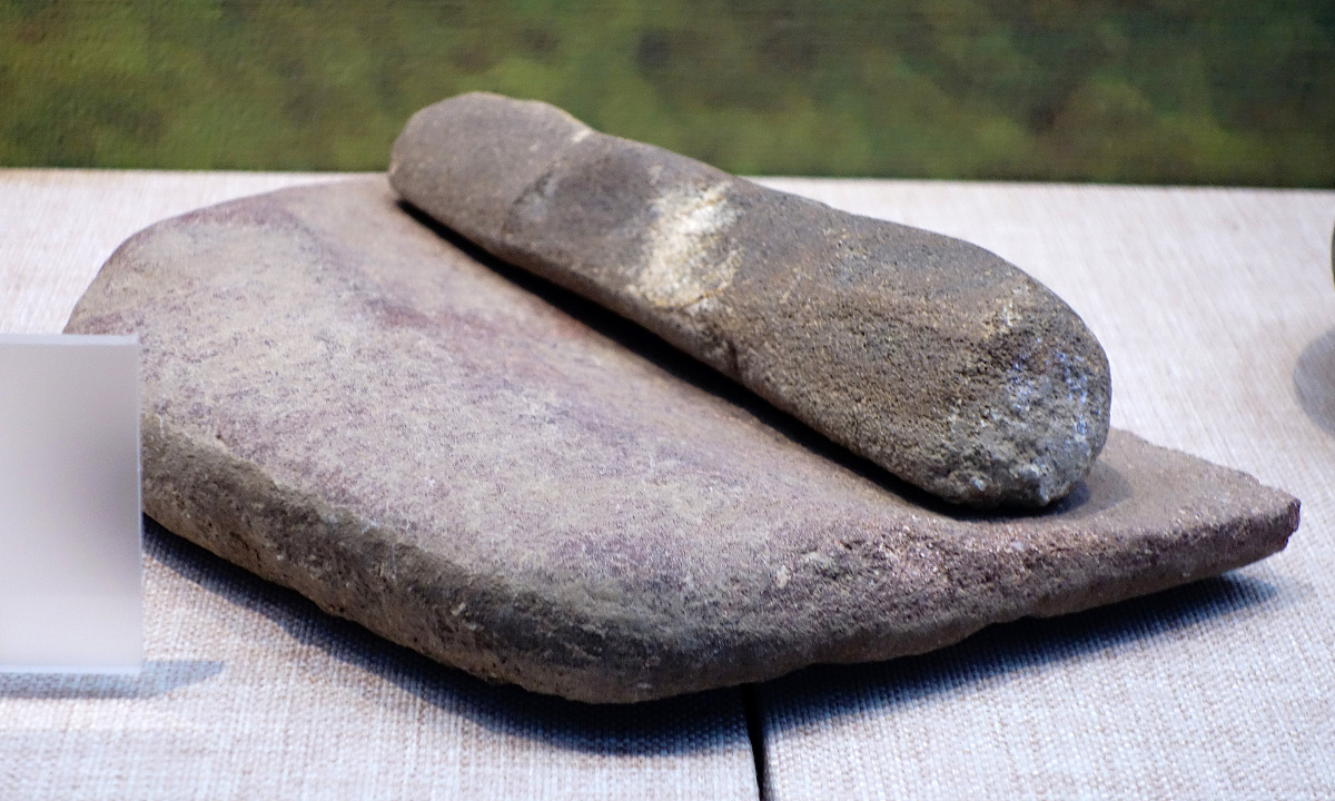 ***_***石磨棒,新石器时代,石虎山类型,距今约6700-6500年,凉城县石虎