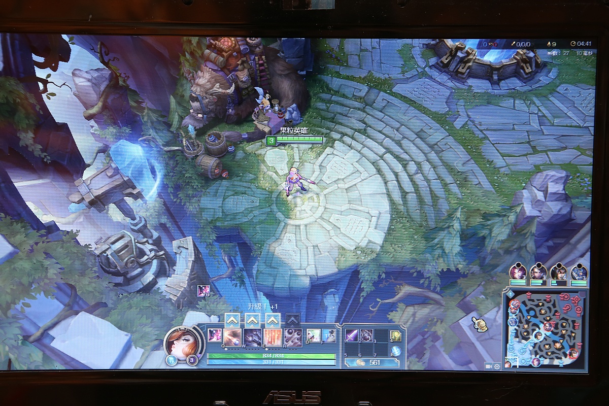 原神游戏深度评测：特色玩法、精美画面与角色攻略