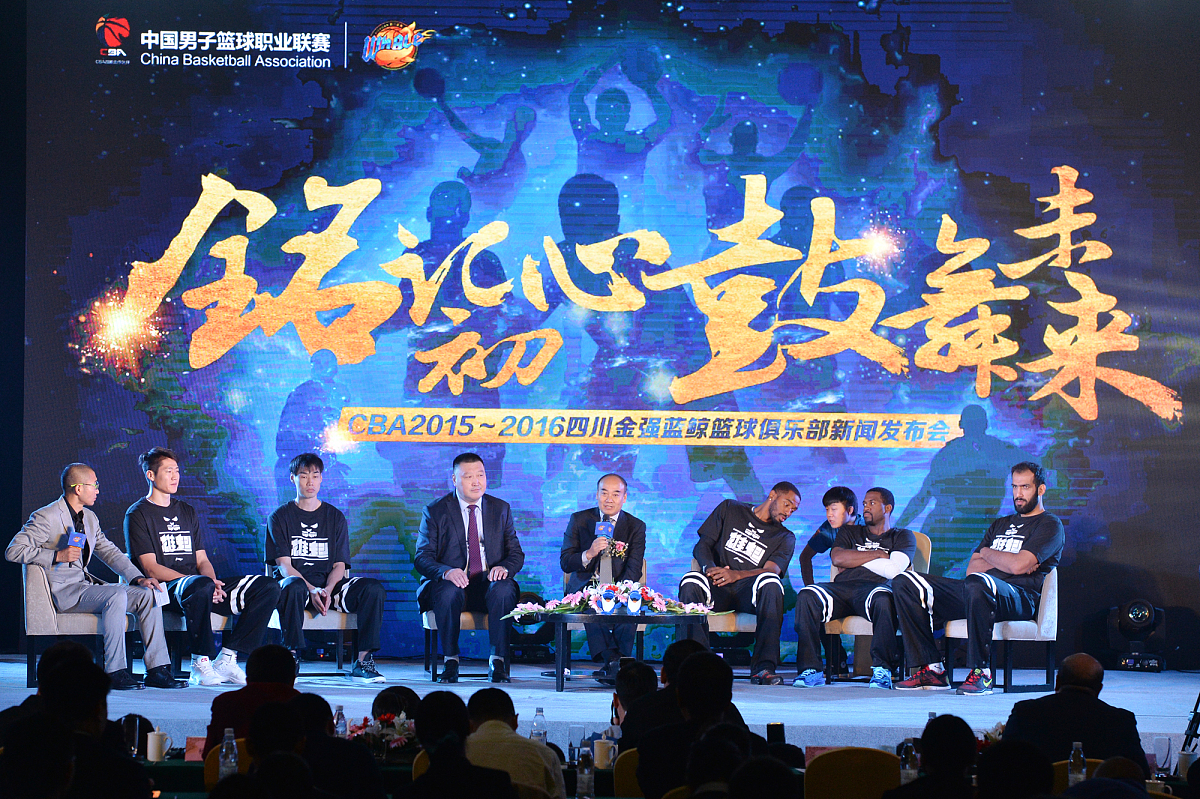 以筑梦·追梦·圆梦写一篇700字作文要求内容新颖语言优美只要一个人物举例