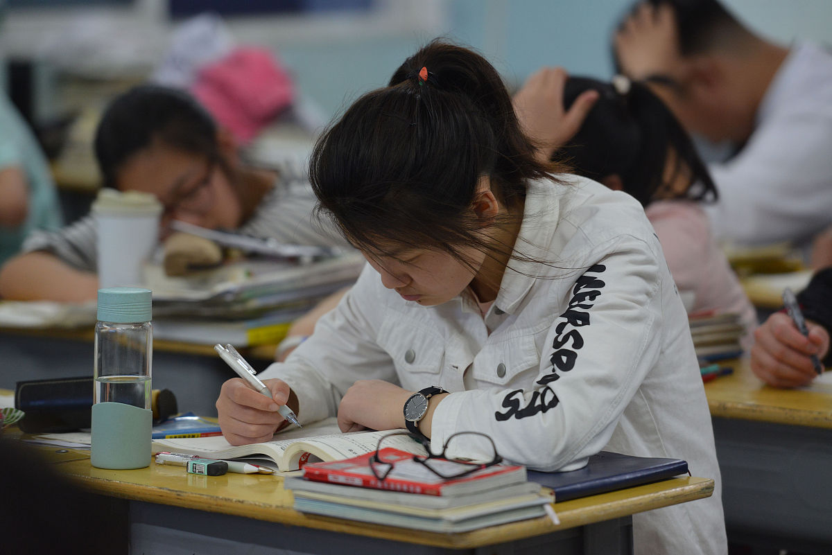 四川初中毕业怎么考药剂专业呢