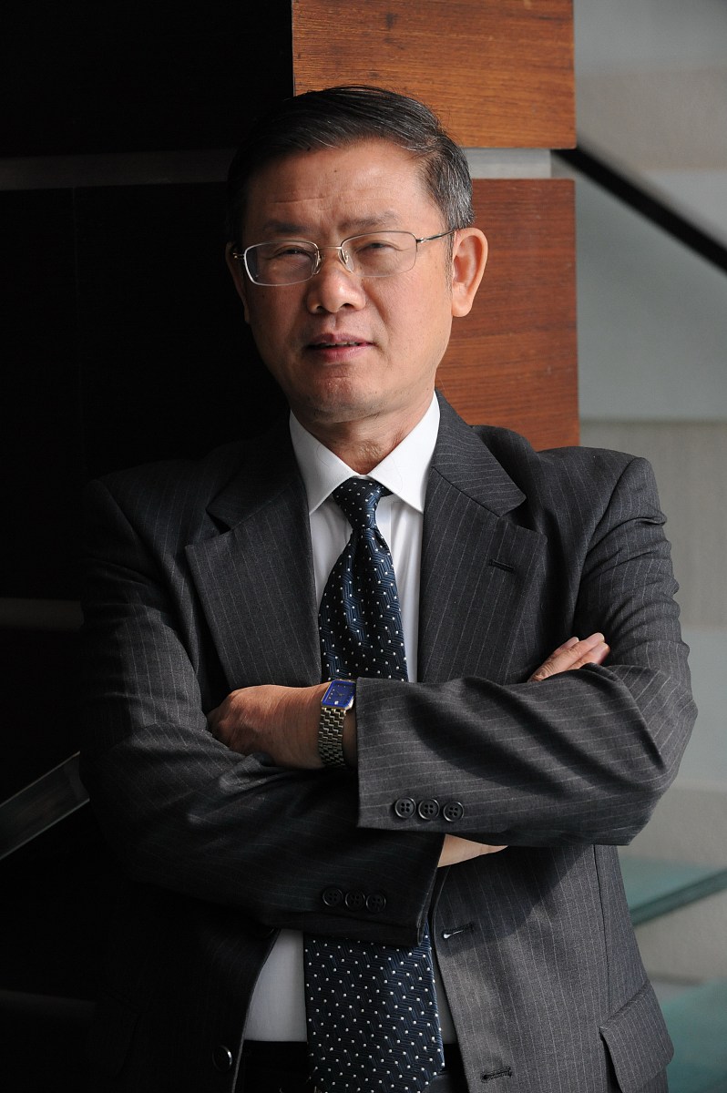 ***_***2009年7月4日,中国社会科学院经济学部副主任吕政.   +++_+++