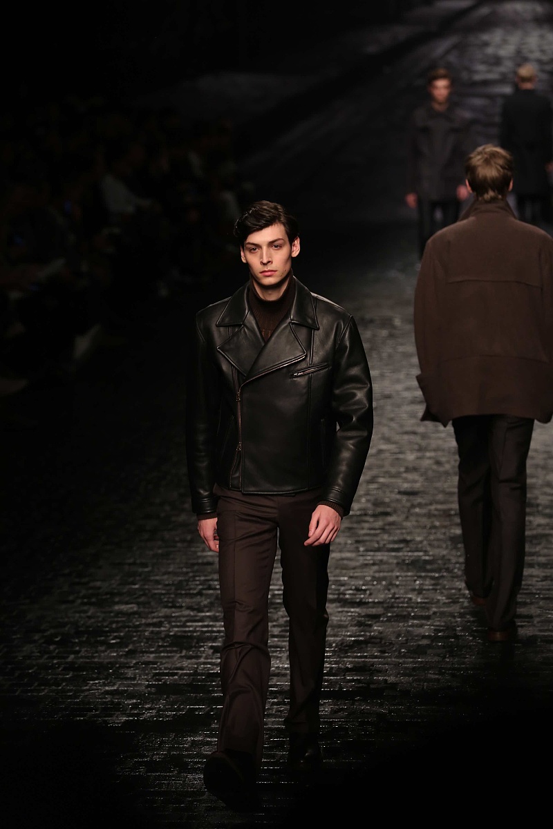 2016年1月17日讯,米兰,当地时间16日,2016秋冬米兰男装周:corneliani 