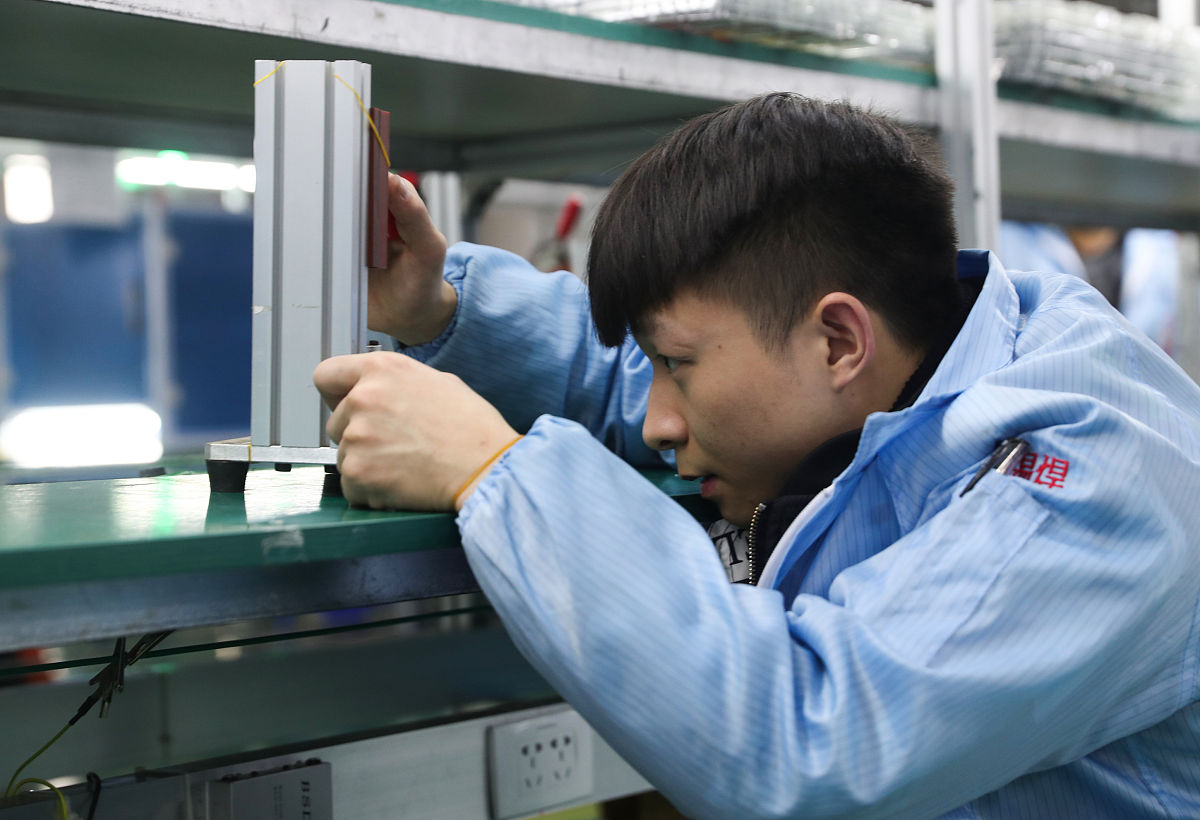 四川职业技术学校实行封锁式管理：严格管理提升学生学习效率