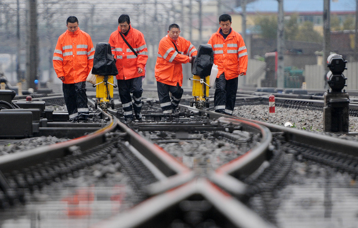 南昌2021年铁路学校好还是大专好