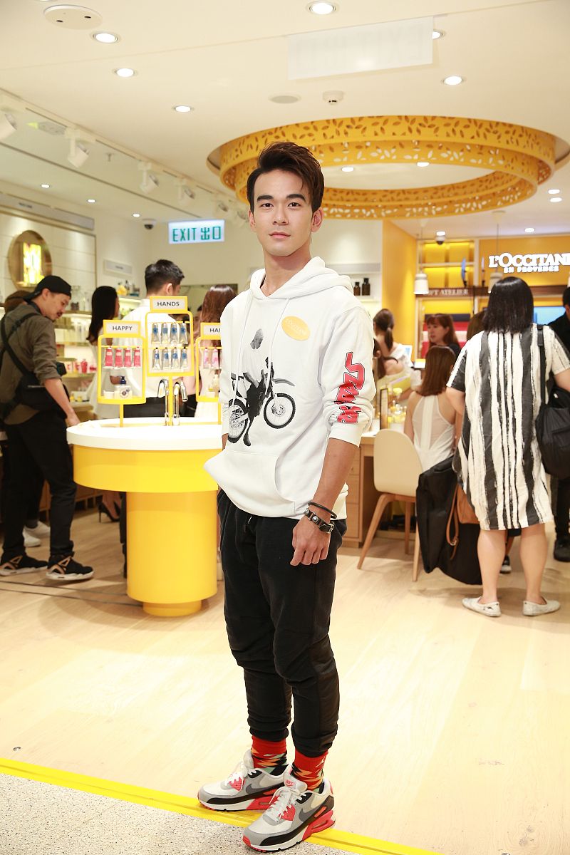 2017年9月13日,香港,明星出席 l'occitane阳光概念店开幕活动.