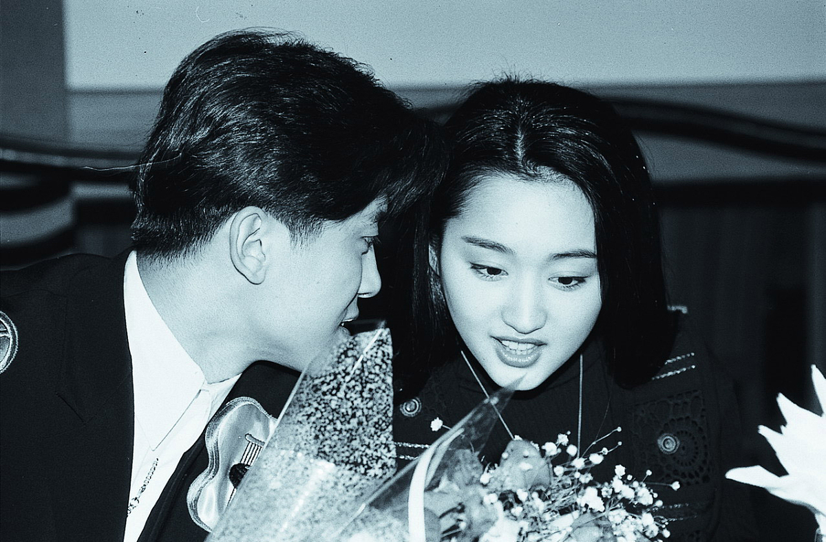 1990年,毛宁,杨钰莹这对"金童玉女"的出道引起业界轰动+++_+++杨钰莹,