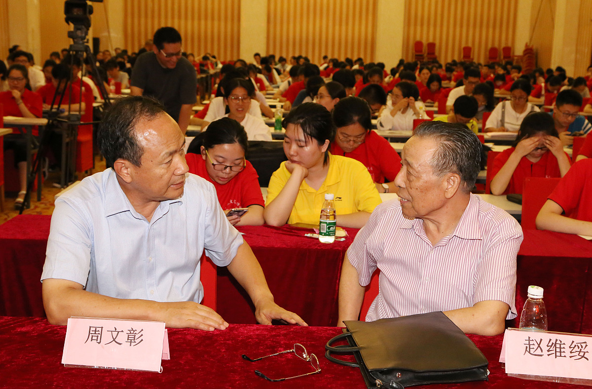 大学班长个人述职报告