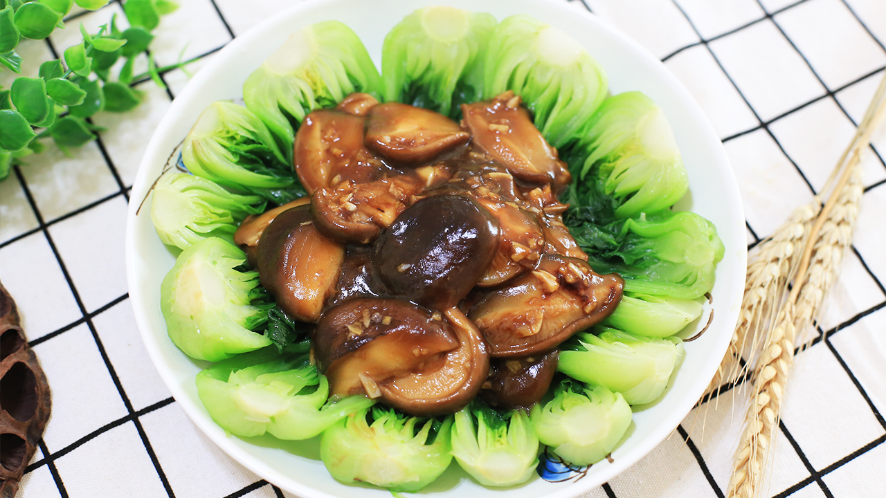 香菇菜心最好吃的做法,只需简单两步,比吃大鱼大肉都香