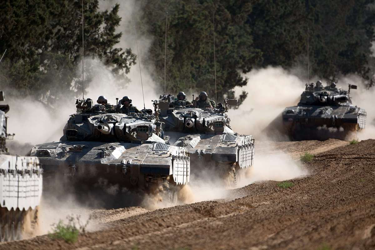 请按强到弱的顺序列出当期军事实力排名前10的国家