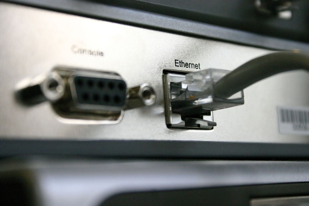 外接USB接口：扩展设备连接，提升效率