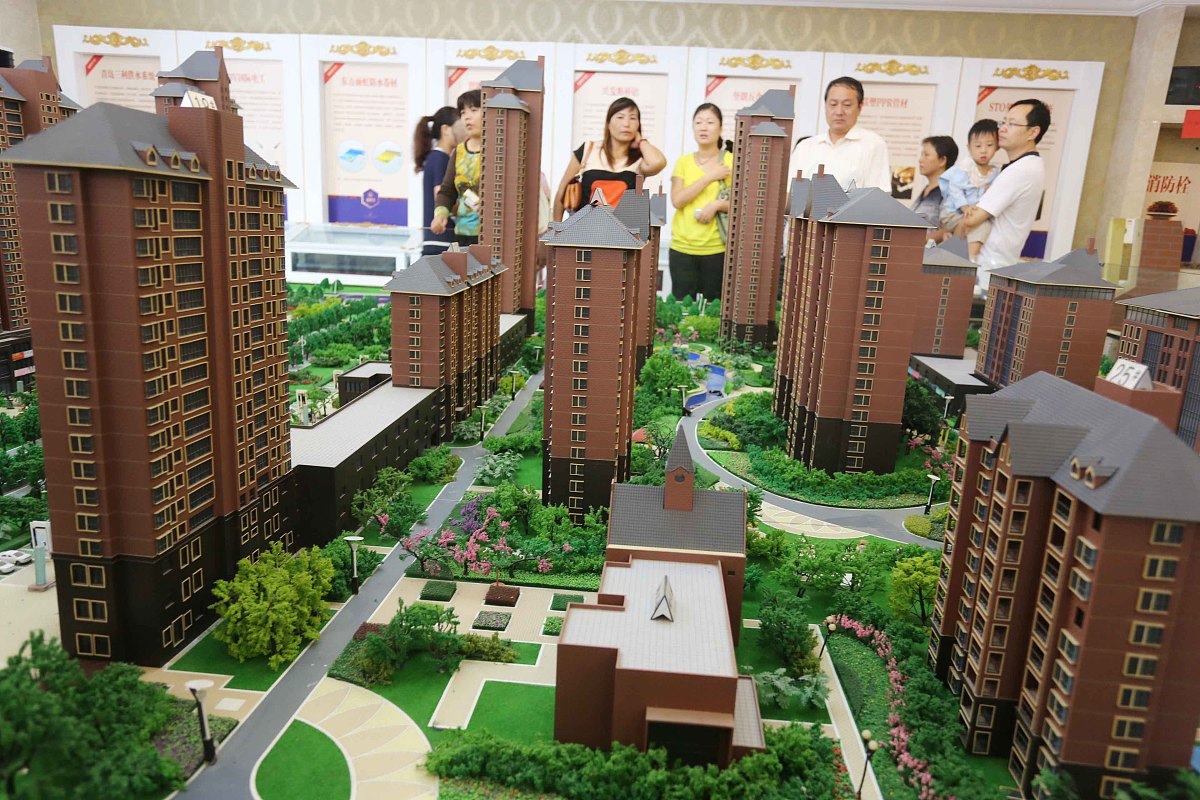 论述中南金玉堂1#、2#、8#-13#楼、地下车库工程施工项目施工过程中针对影响工程质量人为因素提出的预防措施写成一段话形式。