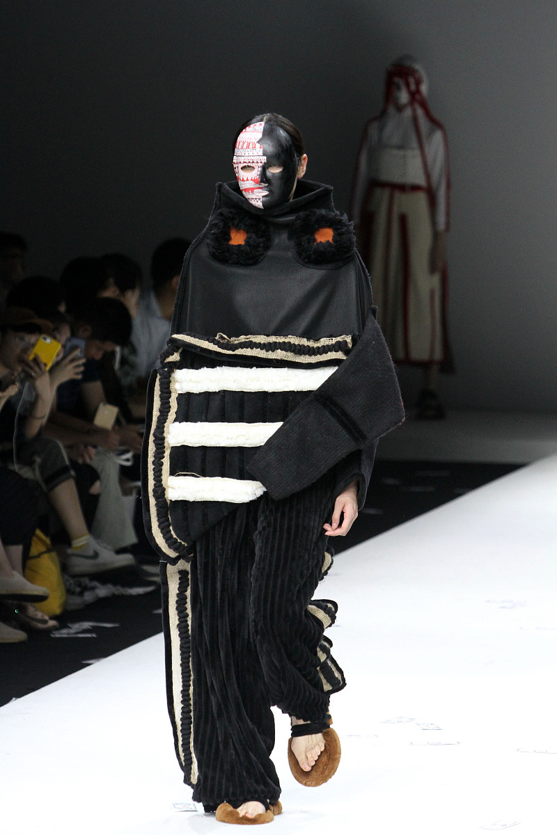 浙江纺织服装职业技术学院服装工艺技术专业怎么样？就业前景、师资力量、设施设备全解析