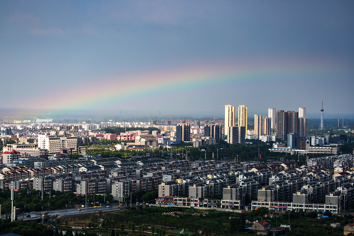 ***_***2017年7月19日下午,江苏淮安洪泽区一场暴雨之后,天空出现彩虹