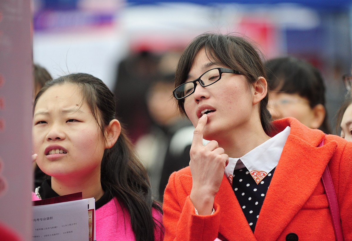 初中毕业女生选什么专业好？热门、未来趋势、兴趣方向推荐