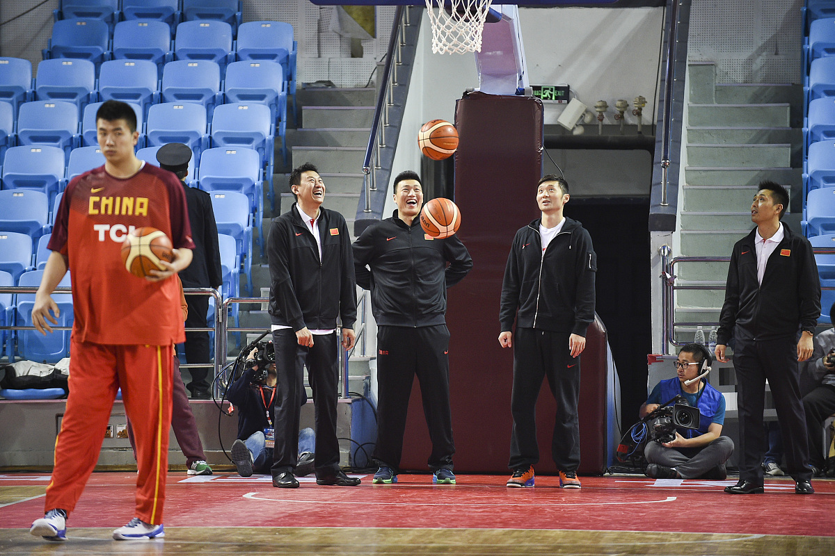 CBA vs NBA: 实力差距解析 - 球员水平、训练体系、经济实力和竞技环境