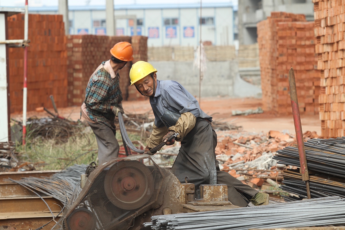 用自己的理解论述建筑施工企业的安全文化建设的作用写成一段话格式不少于500字。