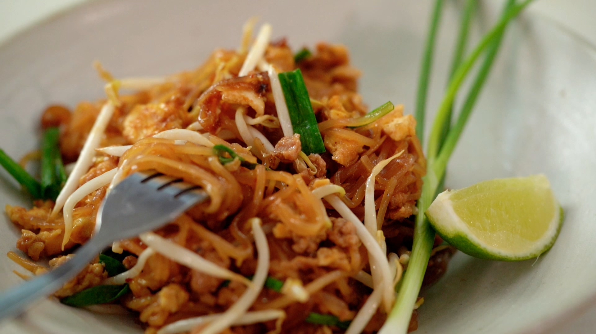 辣炒米粉,加入肉末和鸡蛋,比街边小摊的还要好吃