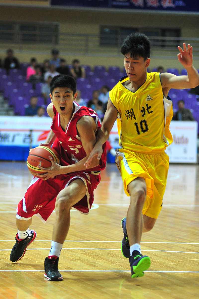 2013年09月05日,辽宁省阜新市,2013全运会u18男篮1/4决赛,辽宁vs湖北 