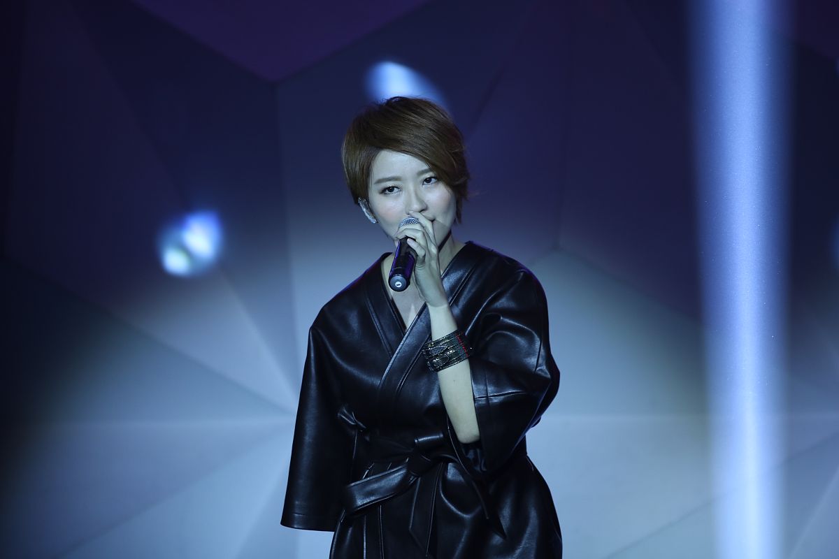 2016年11月27日,北京,新加坡天后蔡淳佳在京办新歌首唱会.蔡淳佳