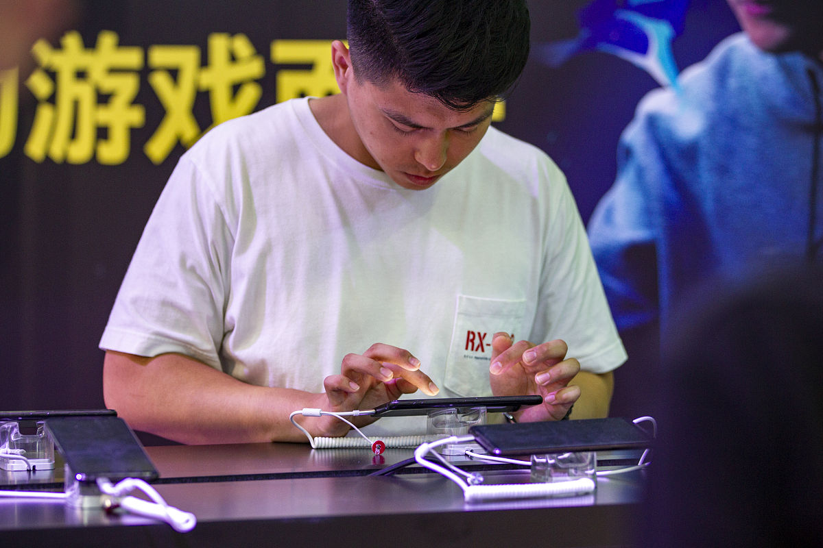 我的幽灵女友手游更新日志